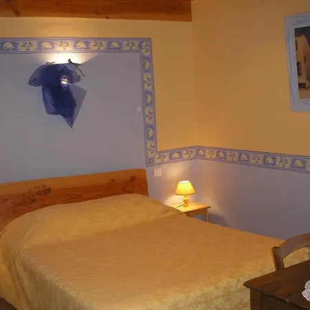 D'hotes Myrtille Bed and Breakfast 3*